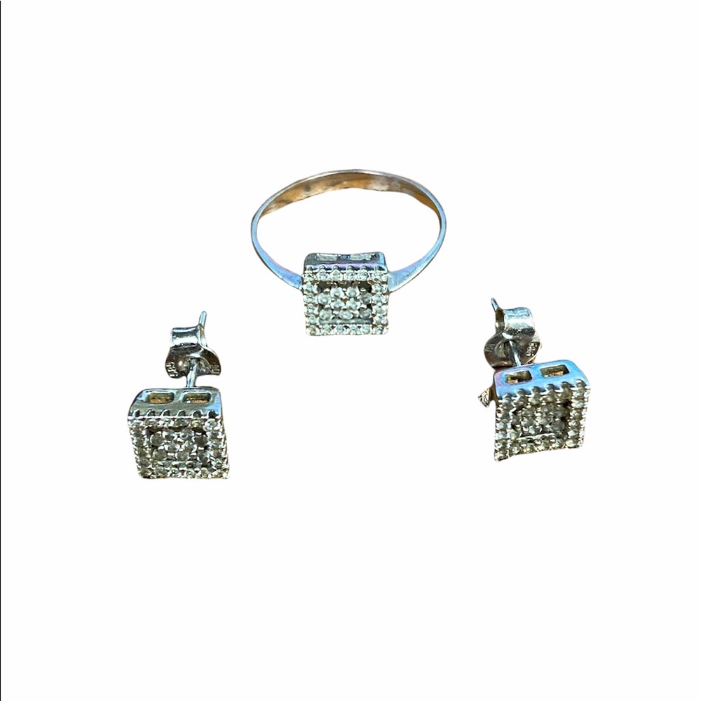 14K Italy  white solid gold set with fine gemstones